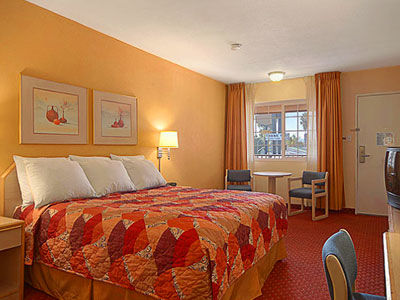 Days By Wyndham San Diego-east/el Cajon